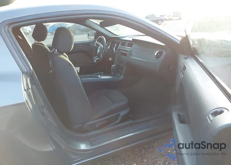 2013 Ford Mustang V6 из США, поврежденный, VIN 1ZVBP8AM0D5259145